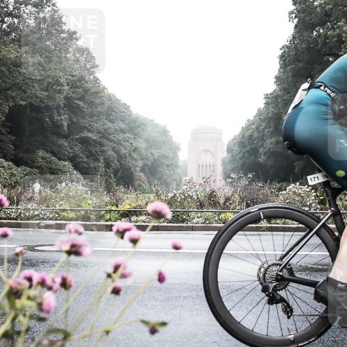 13.09.2026 - Stadtparktriathlon H.Heesch http://msf.ph/oto/10272610 13.09.2026 09:12:55 Radfahren 25, 43, 96, 121, 171, 175 meine-sportfotos.de