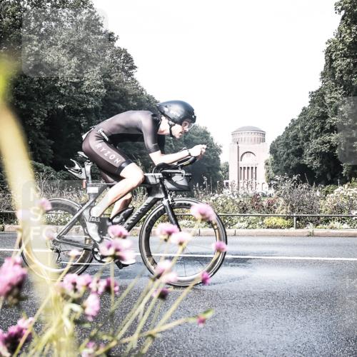 13.09.2026 - Stadtparktriathlon H.Heesch http://msf.ph/oto/10272621 13.09.2026 10:41:36 Radfahren 368, 387, 538 meine-sportfotos.de