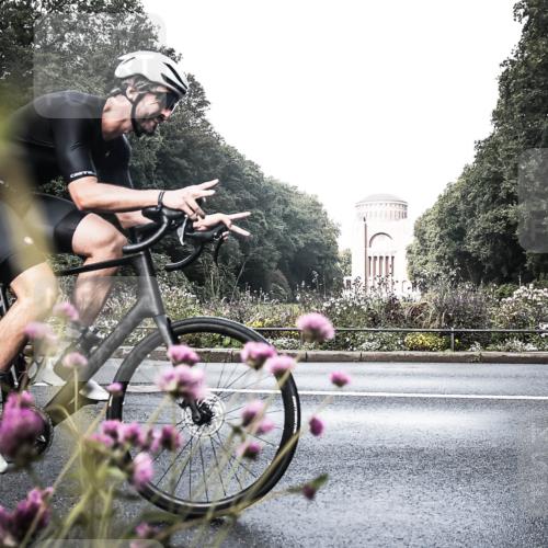 13.09.2026 - Stadtparktriathlon H.Heesch http://msf.ph/oto/10272692 13.09.2026 10:42:13 Radfahren 359, 399, 513, 530 meine-sportfotos.de
