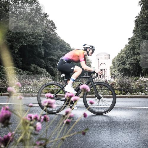 13.09.2026 - Stadtparktriathlon H.Heesch http://msf.ph/oto/10272701 13.09.2026 10:42:15 Radfahren 359, 371, 399, 513, 530 meine-sportfotos.de