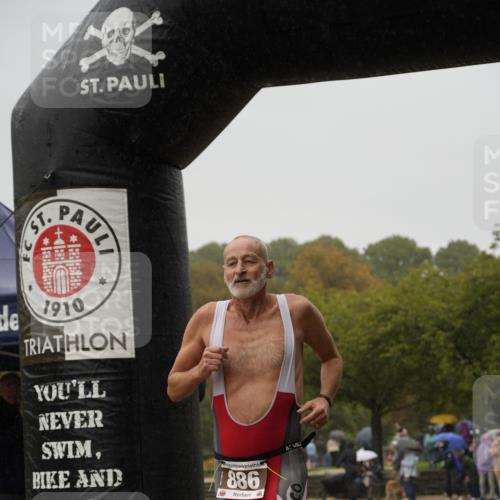 13.09.2026 - Stadtparktriathlon Patografie http://msf.ph/oto/10272746 13.09.2026 12:41:34 Ziel 886, 945 meine-sportfotos.de