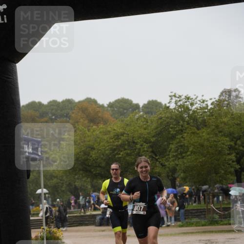 13.09.2026 - Stadtparktriathlon Patografie http://msf.ph/oto/10272805 13.09.2026 12:42:23 Ziel 807, 866 meine-sportfotos.de