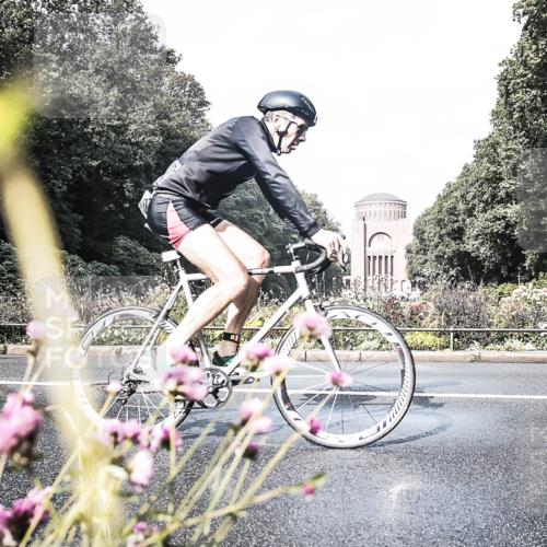 13.09.2026 - Stadtparktriathlon H.Heesch http://msf.ph/oto/10272817 13.09.2026 10:44:05 Radfahren 412, 482, 581 meine-sportfotos.de