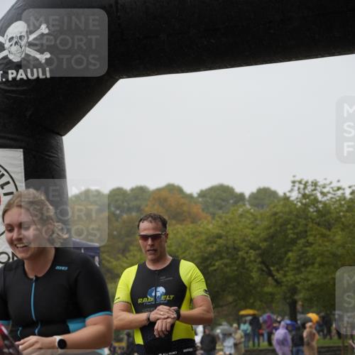 13.09.2026 - Stadtparktriathlon Patografie http://msf.ph/oto/10272827 13.09.2026 12:42:25 Ziel 807, 866 meine-sportfotos.de