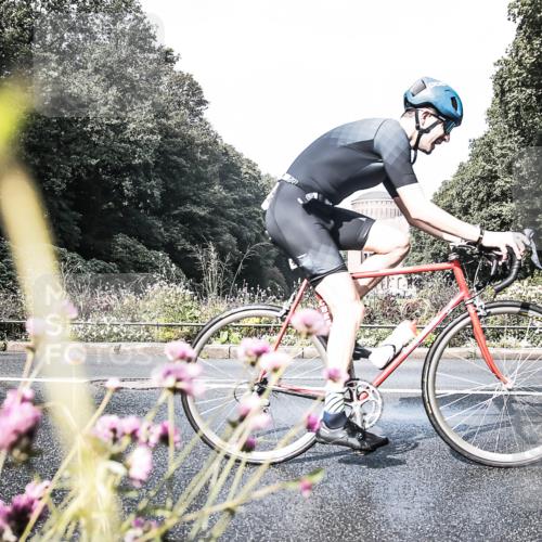 13.09.2026 - Stadtparktriathlon H.Heesch http://msf.ph/oto/10272836 13.09.2026 10:44:27 Radfahren 499, 582 meine-sportfotos.de