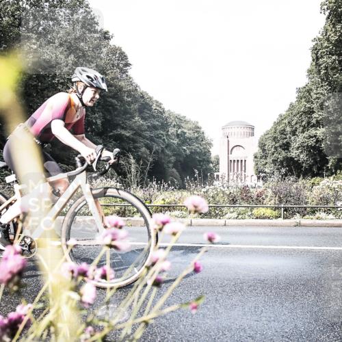 13.09.2026 - Stadtparktriathlon H.Heesch http://msf.ph/oto/10272840 13.09.2026 10:44:34 Radfahren 383, 405, 445, 454 meine-sportfotos.de