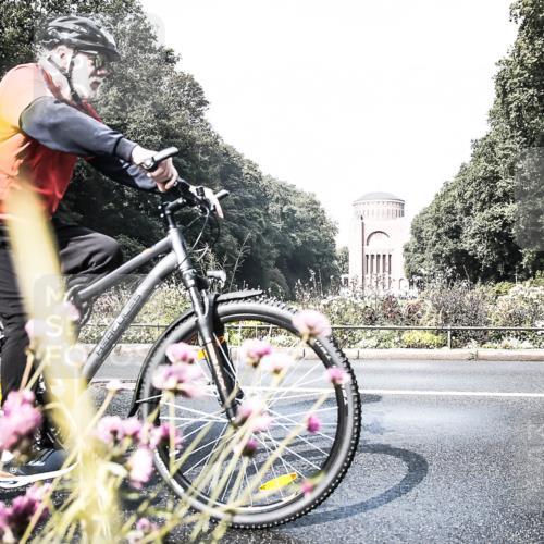 13.09.2026 - Stadtparktriathlon H.Heesch http://msf.ph/oto/10272852 13.09.2026 10:44:39 Radfahren 277, 347, 454, 467, 575 meine-sportfotos.de
