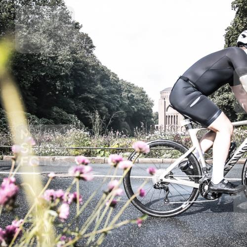 13.09.2026 - Stadtparktriathlon H.Heesch http://msf.ph/oto/10272891 13.09.2026 10:44:58 Radfahren 389, 483, 527, 568, 579 meine-sportfotos.de