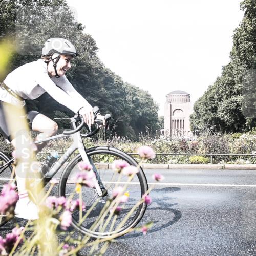 13.09.2026 - Stadtparktriathlon H.Heesch http://msf.ph/oto/10272907 13.09.2026 10:44:59 Radfahren 389, 527, 568, 579 meine-sportfotos.de