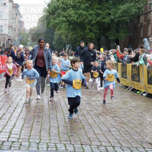 13.09.2026 - Kiel Lauf Yannick Fuchs http://msf.ph/oto/10272917 13.09.2026 08:35:42 Ziel 165, 304, 705, 1152, 1240, 1516, 2018, 2619, 2684, 3077, 3236, 3542, 3556, 3560, 3562, 4030, 4319, 4603, 4924, 5245, 5343, 5853, 6274, 8301, 8539, 8556, 8823, 8988, 9009, 9270, 9322, 9383, 9671, 9719, 10294, 10727, 11247, 11801, 11918, 12328, 12344, 12505, 192, 242, 434, 782, 865, 1148, 1216, 1308, 1691, 1764, 2071, 2207, 2495, 2582, 2652, 2715, 3144, 3160, 4381, 4418, 4695, 4990, 5076, 5090, 5091, 5581, 5583, 6833, 7628, 8009, 8340, 8815, 8988, 2917, 5066, 10875 meine-sportfotos.de