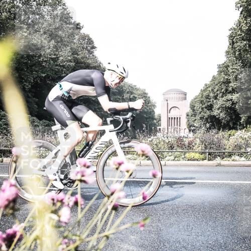 13.09.2026 - Stadtparktriathlon H.Heesch http://msf.ph/oto/10272920 13.09.2026 10:45:08 Radfahren 354, 518, 524, 534, 584 meine-sportfotos.de
