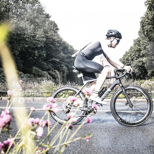 13.09.2026 - Stadtparktriathlon H.Heesch http://msf.ph/oto/10272933 13.09.2026 10:45:14 Radfahren 398, 459, 518, 524, 529, 584 meine-sportfotos.de