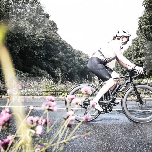 13.09.2026 - Stadtparktriathlon H.Heesch http://msf.ph/oto/10272983 13.09.2026 10:45:39 Radfahren 248, 385, 414, 427, 433, 494 meine-sportfotos.de