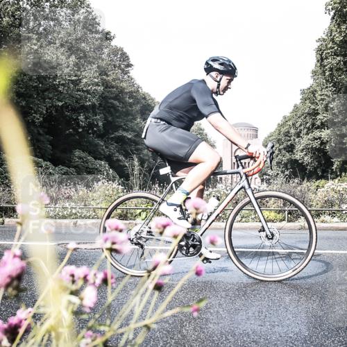 13.09.2026 - Stadtparktriathlon H.Heesch http://msf.ph/oto/10272987 13.09.2026 10:45:41 Radfahren 248, 385, 414, 427, 494, 563 meine-sportfotos.de