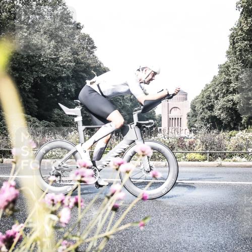13.09.2026 - Stadtparktriathlon H.Heesch http://msf.ph/oto/10272999 13.09.2026 10:45:45 Radfahren 248, 414, 543, 550, 563 meine-sportfotos.de