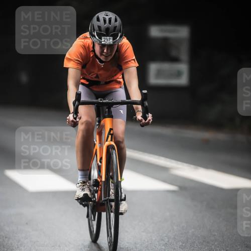 13.09.2026 - Stadtparktriathlon H.Heesch http://msf.ph/oto/10273002 13.09.2026 10:25:58 Radfahren 257, 421 meine-sportfotos.de