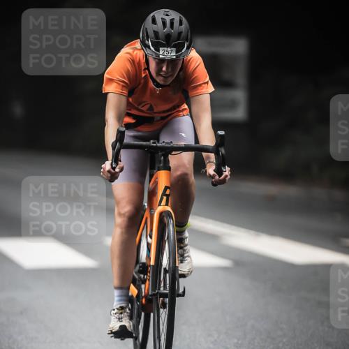 13.09.2026 - Stadtparktriathlon H.Heesch http://msf.ph/oto/10273005 13.09.2026 10:25:58 Radfahren 257, 421 meine-sportfotos.de