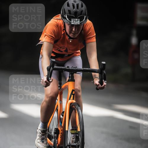 13.09.2026 - Stadtparktriathlon H.Heesch http://msf.ph/oto/10273013 13.09.2026 10:25:58 Radfahren 257, 421 meine-sportfotos.de