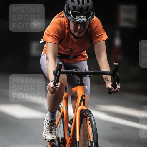 13.09.2026 - Stadtparktriathlon H.Heesch http://msf.ph/oto/10273017 13.09.2026 10:25:58 Radfahren 257, 421 meine-sportfotos.de