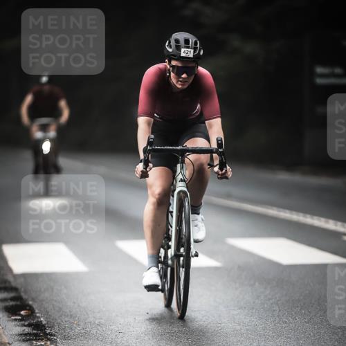 13.09.2026 - Stadtparktriathlon H.Heesch http://msf.ph/oto/10273024 13.09.2026 10:26:02 Radfahren 228, 257, 421 meine-sportfotos.de
