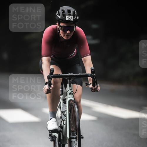 13.09.2026 - Stadtparktriathlon H.Heesch http://msf.ph/oto/10273035 13.09.2026 10:26:03 Radfahren 228, 257, 421 meine-sportfotos.de