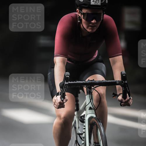 13.09.2026 - Stadtparktriathlon H.Heesch http://msf.ph/oto/10273046 13.09.2026 10:26:03 Radfahren 228, 257, 421 meine-sportfotos.de