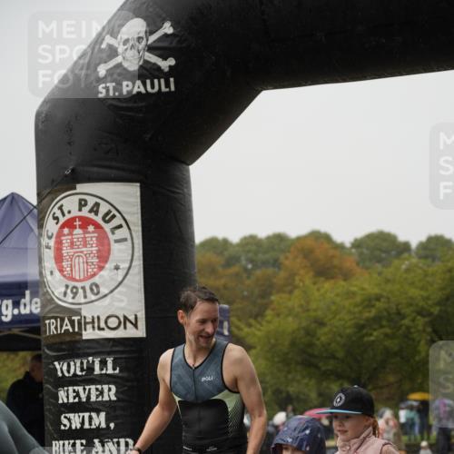 13.09.2026 - Stadtparktriathlon Patografie http://msf.ph/oto/10273068 13.09.2026 12:44:15 Ziel 799, 835 meine-sportfotos.de