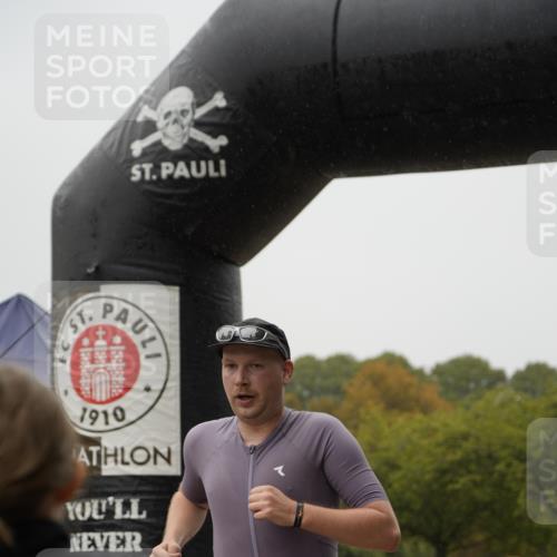 13.09.2026 - Stadtparktriathlon Patografie http://msf.ph/oto/10273106 13.09.2026 12:44:35 Ziel 805, 863 meine-sportfotos.de