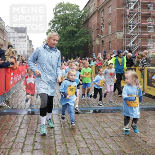 13.09.2026 - Kiel Lauf Yannick Fuchs http://msf.ph/oto/10273110 13.09.2026 08:35:55 Ziel 119, 741, 1690, 1850, 2618, 2882, 3077, 3100, 3497, 3762, 5028, 5181, 5566, 5827, 5949, 5990, 6274, 6446, 6508, 6589, 7781, 8357, 9023, 9978, 10642, 10922, 11203, 11801, 11905, 12205, 12227, 12328, 12344, 12354, 165, 304, 434, 705, 865, 1152, 1216, 1240, 1308, 1516, 1691, 2018, 2207, 2582, 2619, 2652, 2684, 3144, 3160, 3236, 3556, 4030, 4319, 4381, 4418, 4695, 4924, 4990, 5090, 5245, 5343, 5583, 5853, 6833, 7628, 8009, 8301, 8340, 8539, 8815, 8988, 464, 569, 740, 858 meine-sportfotos.de