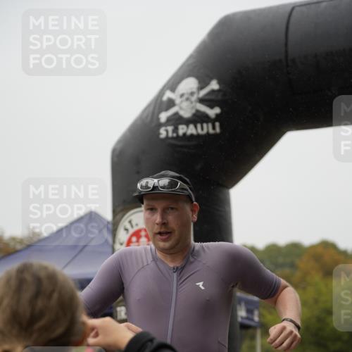 13.09.2026 - Stadtparktriathlon Patografie http://msf.ph/oto/10273113 13.09.2026 12:44:36 Ziel 805, 863 meine-sportfotos.de