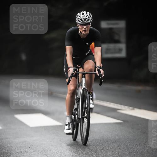 13.09.2026 - Stadtparktriathlon H.Heesch http://msf.ph/oto/10273118 13.09.2026 10:26:23 Radfahren 261, 359, 368 meine-sportfotos.de