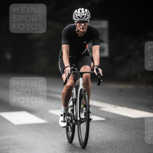 13.09.2026 - Stadtparktriathlon H.Heesch http://msf.ph/oto/10273121 13.09.2026 10:26:23 Radfahren 261, 359, 368 meine-sportfotos.de