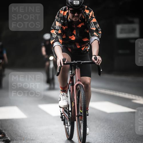13.09.2026 - Stadtparktriathlon H.Heesch http://msf.ph/oto/10273158 13.09.2026 10:26:29 Radfahren 261, 330, 351, 359, 368, 444, 447 meine-sportfotos.de
