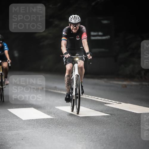 13.09.2026 - Stadtparktriathlon H.Heesch http://msf.ph/oto/10273167 13.09.2026 10:26:30 Radfahren 261, 330, 351, 359, 444, 447 meine-sportfotos.de