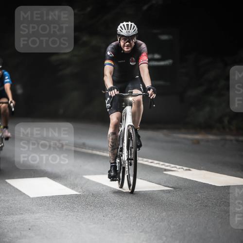 13.09.2026 - Stadtparktriathlon H.Heesch http://msf.ph/oto/10273170 13.09.2026 10:26:30 Radfahren 261, 330, 351, 359, 444, 447 meine-sportfotos.de