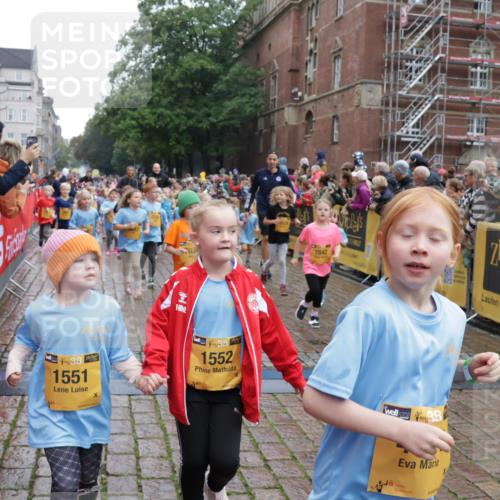 13.09.2026 - Kiel Lauf Yannick Fuchs http://msf.ph/oto/10273173 13.09.2026 08:35:58 Ziel 119, 741, 1690, 1850, 2618, 2882, 2911, 3100, 3497, 3762, 5028, 5146, 5181, 5566, 5827, 5905, 5949, 5990, 6446, 6508, 6589, 6741, 7383, 7573, 7781, 8357, 9023, 9026, 9234, 9978, 10642, 10922, 11203, 11639, 11905, 12203, 12205, 12227, 12354, 165, 304, 434, 705, 865, 1152, 1216, 1240, 1308, 1516, 1691, 2018, 2207, 2619, 2652, 2684, 3144, 3160, 3236, 3556, 4030, 4319, 4381, 4924, 5090, 5245, 5343, 5853, 6833, 7628, 8009, 8301, 8340, 8539, 8815, 8988, 464, 569, 740, 858, 865 meine-sportfotos.de