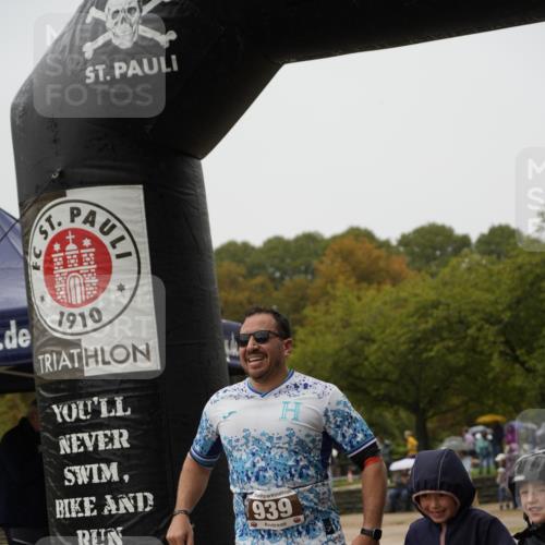 13.09.2026 - Stadtparktriathlon Patografie http://msf.ph/oto/10273184 13.09.2026 12:45:31 Ziel 939, 985 meine-sportfotos.de
