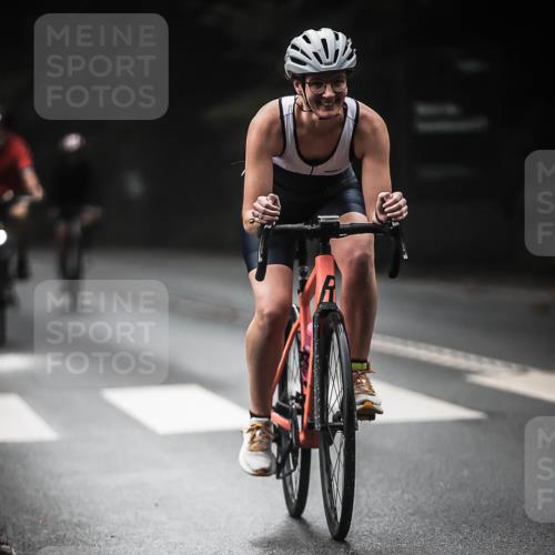 13.09.2026 - Stadtparktriathlon H.Heesch http://msf.ph/oto/10273224 13.09.2026 10:26:35 Radfahren 221, 251, 269, 292, 330, 345, 351, 444, 447, 463 meine-sportfotos.de
