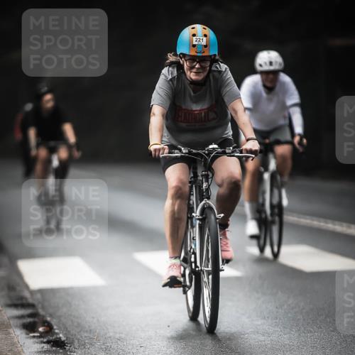 13.09.2026 - Stadtparktriathlon H.Heesch http://msf.ph/oto/10273265 13.09.2026 10:26:39 Radfahren 221, 225, 251, 269, 292, 345, 351, 444, 447, 463 meine-sportfotos.de