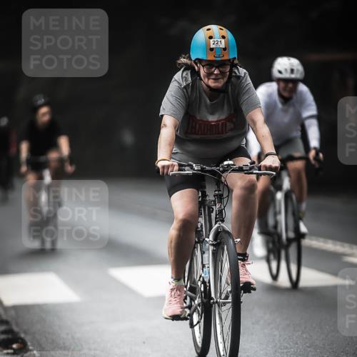 13.09.2026 - Stadtparktriathlon H.Heesch http://msf.ph/oto/10273272 13.09.2026 10:26:39 Radfahren 221, 225, 251, 269, 292, 345, 351, 444, 447, 463 meine-sportfotos.de