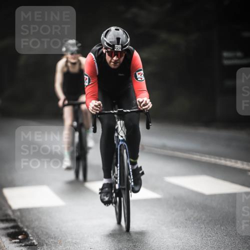 13.09.2026 - Stadtparktriathlon H.Heesch http://msf.ph/oto/10273319 13.09.2026 10:26:44 Radfahren 221, 225, 251, 269, 292, 329, 345, 361, 463 meine-sportfotos.de