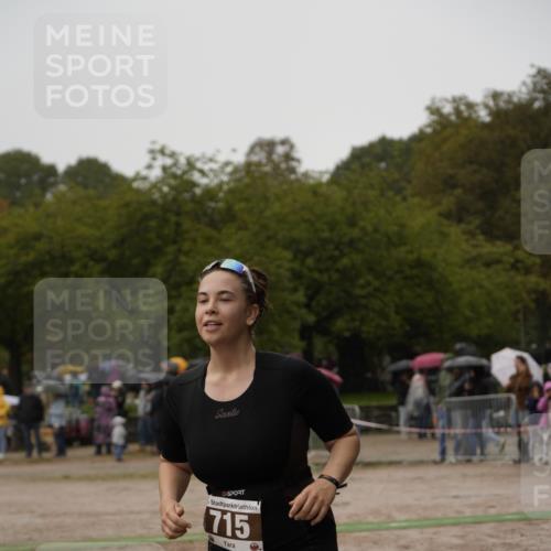 13.09.2026 - Stadtparktriathlon Patografie http://msf.ph/oto/10273339 13.09.2026 12:47:16 Ziel 715, 856 meine-sportfotos.de