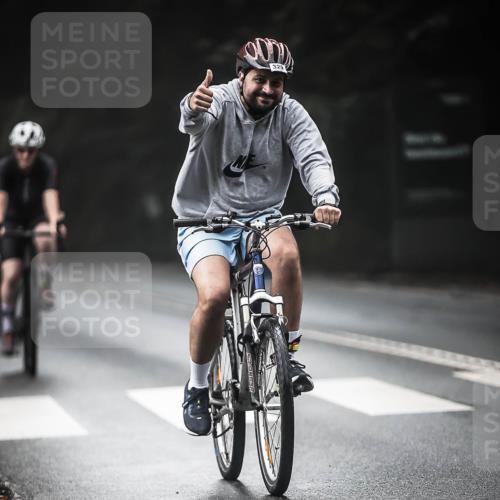 13.09.2026 - Stadtparktriathlon H.Heesch http://msf.ph/oto/10273367 13.09.2026 10:26:49 Radfahren 225, 329, 361, 382, 399 meine-sportfotos.de