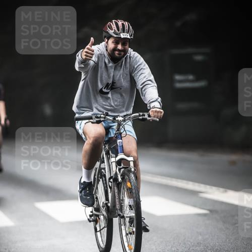 13.09.2026 - Stadtparktriathlon H.Heesch http://msf.ph/oto/10273369 13.09.2026 10:26:49 Radfahren 225, 329, 361, 382, 399 meine-sportfotos.de