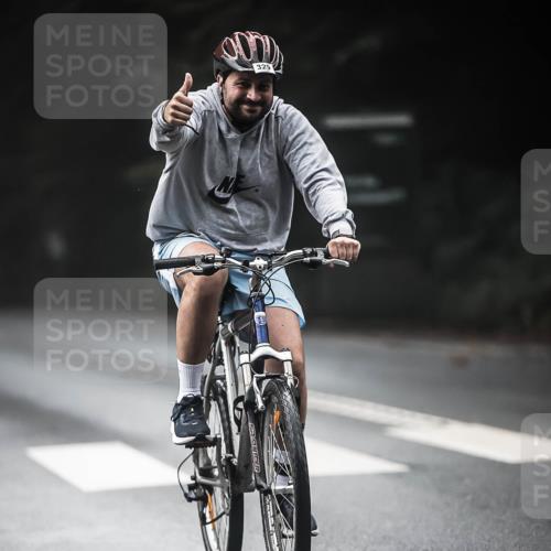 13.09.2026 - Stadtparktriathlon H.Heesch http://msf.ph/oto/10273374 13.09.2026 10:26:49 Radfahren 225, 329, 361, 382, 399 meine-sportfotos.de