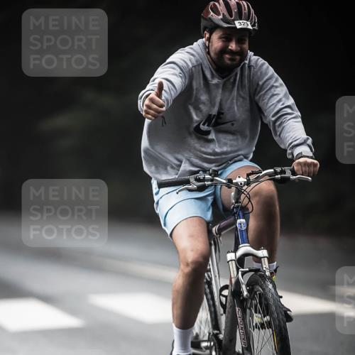 13.09.2026 - Stadtparktriathlon H.Heesch http://msf.ph/oto/10273384 13.09.2026 10:26:49 Radfahren 225, 329, 361, 382, 399 meine-sportfotos.de