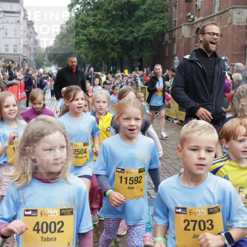 13.09.2026 - Kiel Lauf Yannick Fuchs http://msf.ph/oto/10273393 13.09.2026 08:36:07 Ziel 119, 440, 690, 832, 1551, 1552, 1690, 2618, 2621, 2882, 2911, 3053, 3149, 3746, 3762, 4474, 5146, 5181, 5308, 5905, 5990, 6022, 6171, 6446, 6508, 6589, 6741, 7383, 7573, 7634, 7781, 7842, 8638, 9023, 9026, 9234, 9252, 10043, 10147, 10351, 10576, 10642, 11203, 11577, 11639, 12203, 12336, 12558, 119, 165, 304, 705, 741, 1152, 1240, 1516, 1850, 2018, 2619, 2684, 2882, 3236, 3556, 4030, 4319, 4924, 5245, 5343, 5853, 8301, 8539, 8988, 464, 569, 740, 858, 865, 3160 meine-sportfotos.de