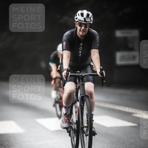 13.09.2026 - Stadtparktriathlon H.Heesch http://msf.ph/oto/10273404 13.09.2026 10:26:51 Radfahren 329, 361, 382, 399, 451 meine-sportfotos.de