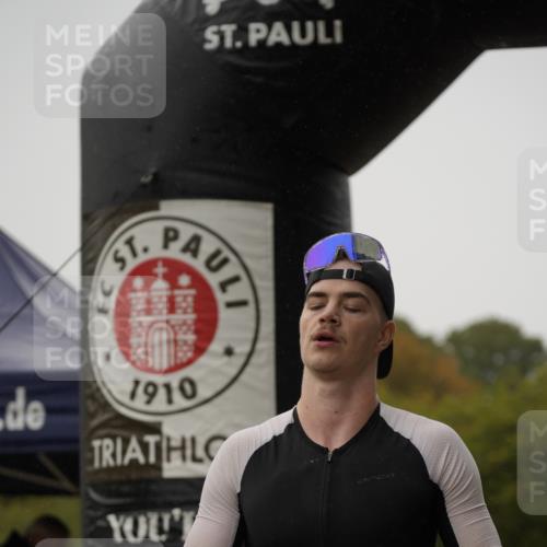 13.09.2026 - Stadtparktriathlon Patografie http://msf.ph/oto/10273412 13.09.2026 12:48:20 Ziel 997 meine-sportfotos.de