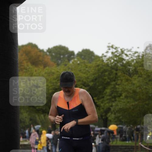 13.09.2026 - Stadtparktriathlon Patografie http://msf.ph/oto/10273421 13.09.2026 12:48:49 Ziel 831, 926 meine-sportfotos.de